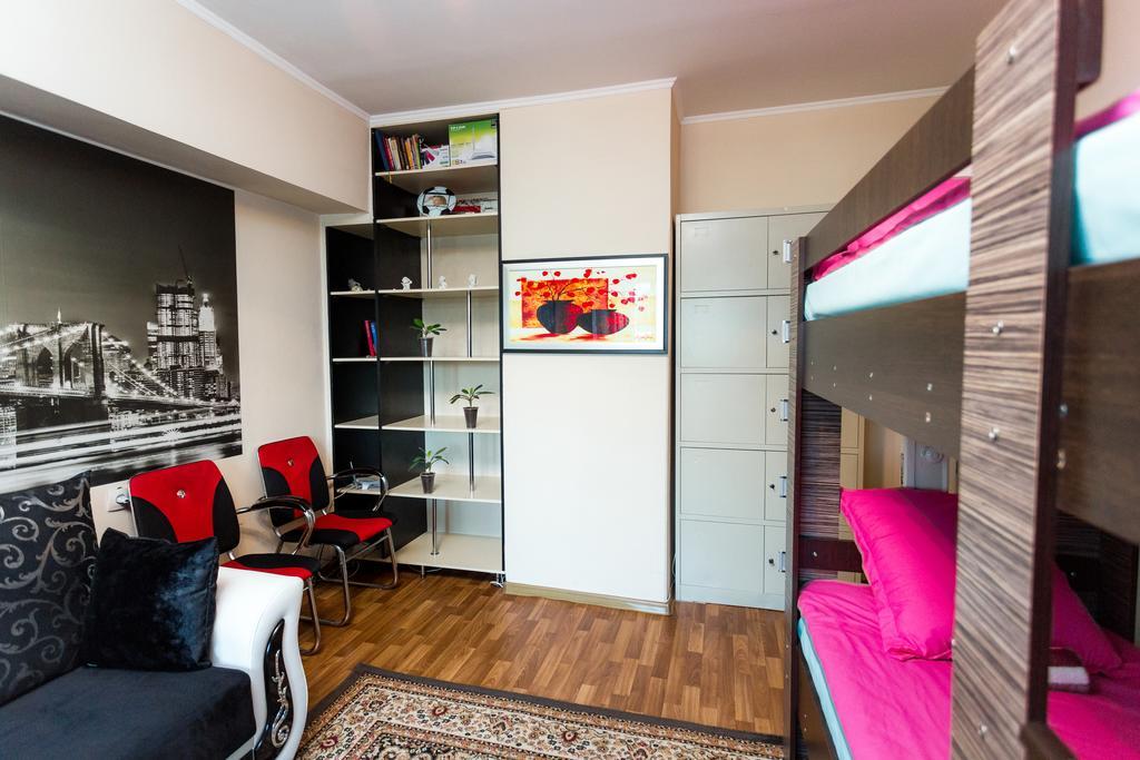 Ussr Hostel Biskek Kültér fotó