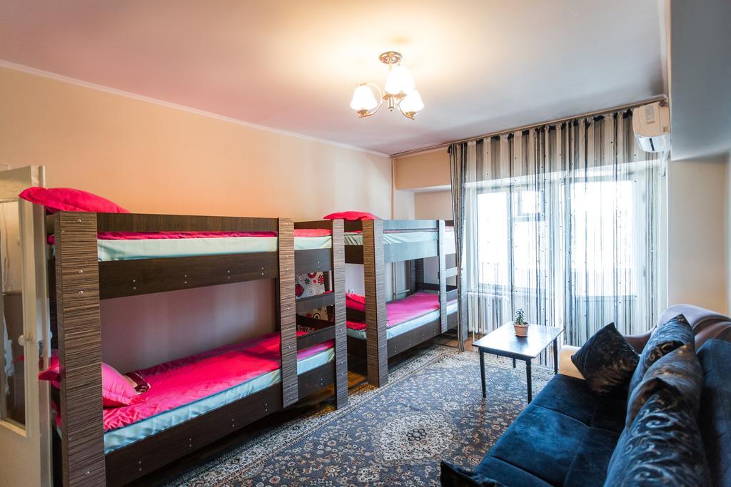 Ussr Hostel Biskek Szoba fotó