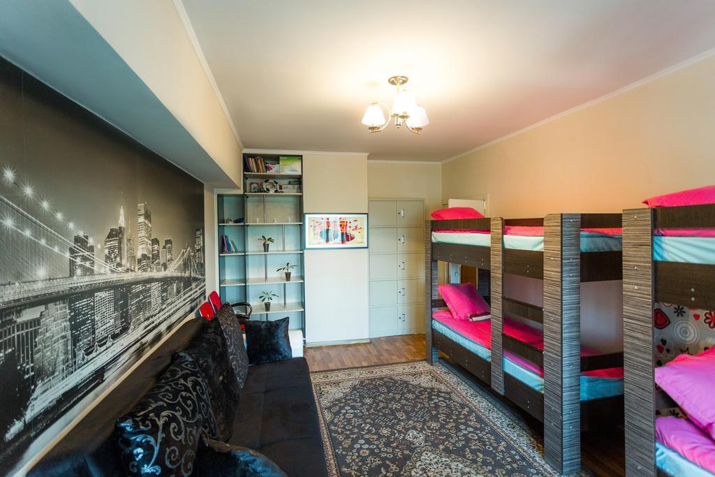 Ussr Hostel Biskek Kültér fotó