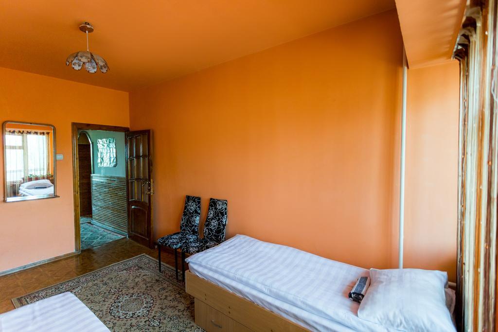 Ussr Hostel Biskek Szoba fotó